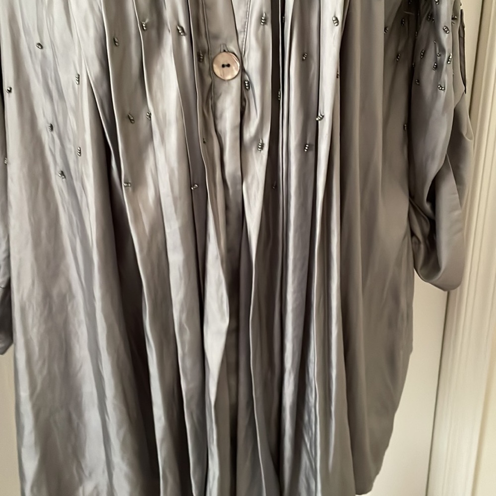 Elizabeth and James Beaded Silver/Gray Blouse - Picture 4 of 12